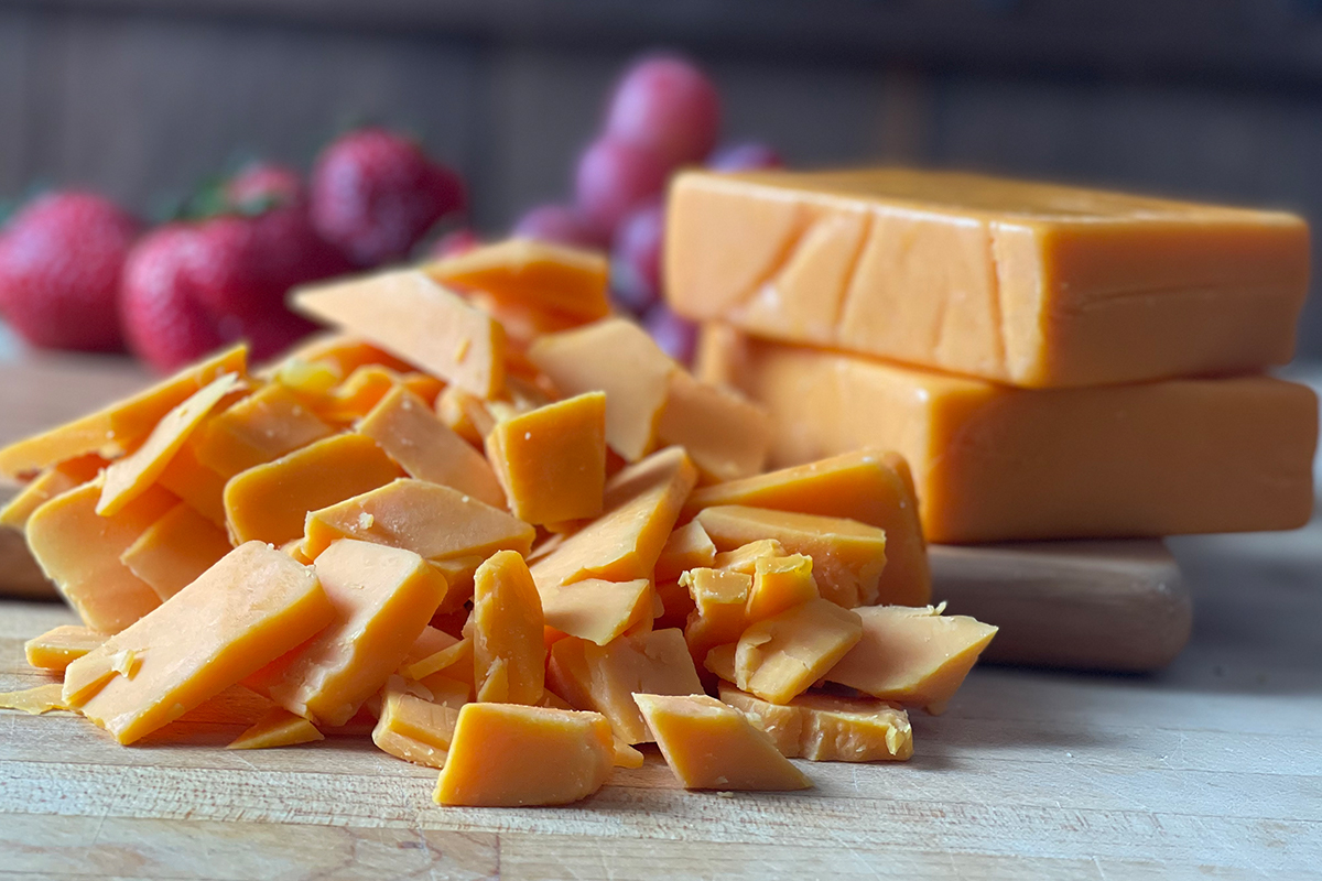 Yellow Sharp Conestoga Lancaster Cheddar Cheese for Sale